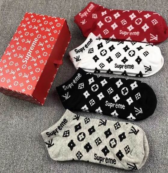 LV Socks 09